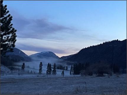 Sinlahekin morning fog from near headquarters. 