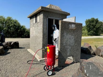 Mattoon lake graffiti removal.