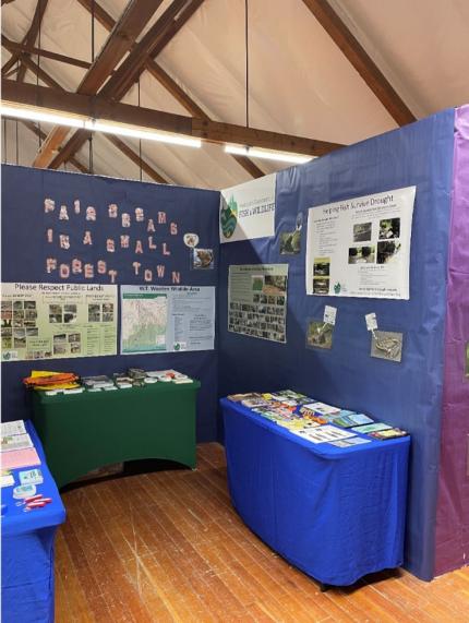 A WDFW fair booth