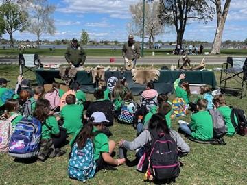 Students learning about Fish and Wildlife in Washington.