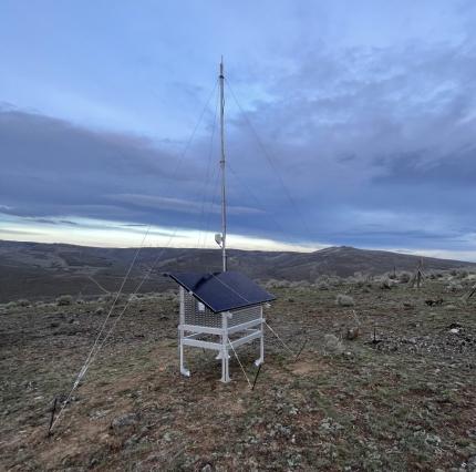 Virtual fence base station on the Quilomene Unit of the L.T. Murray Wildlife Area.