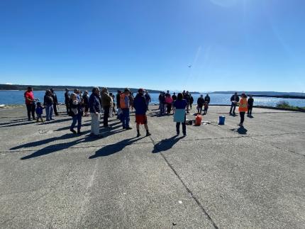 Volunteers at Oak Harbor.